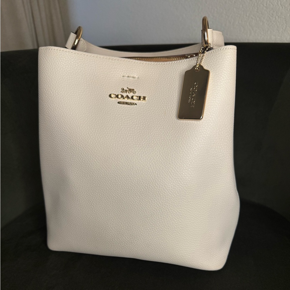COACH| EUC mollie bucket Bag